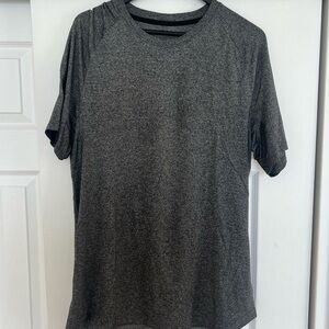 Lululemon T-Shirt Bundle - Grey Brown Green Black